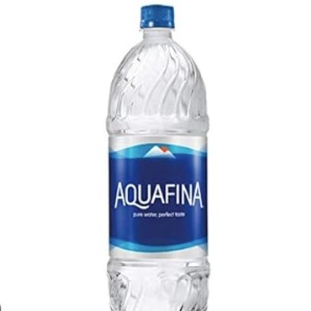 Aquafina Water (16oz).